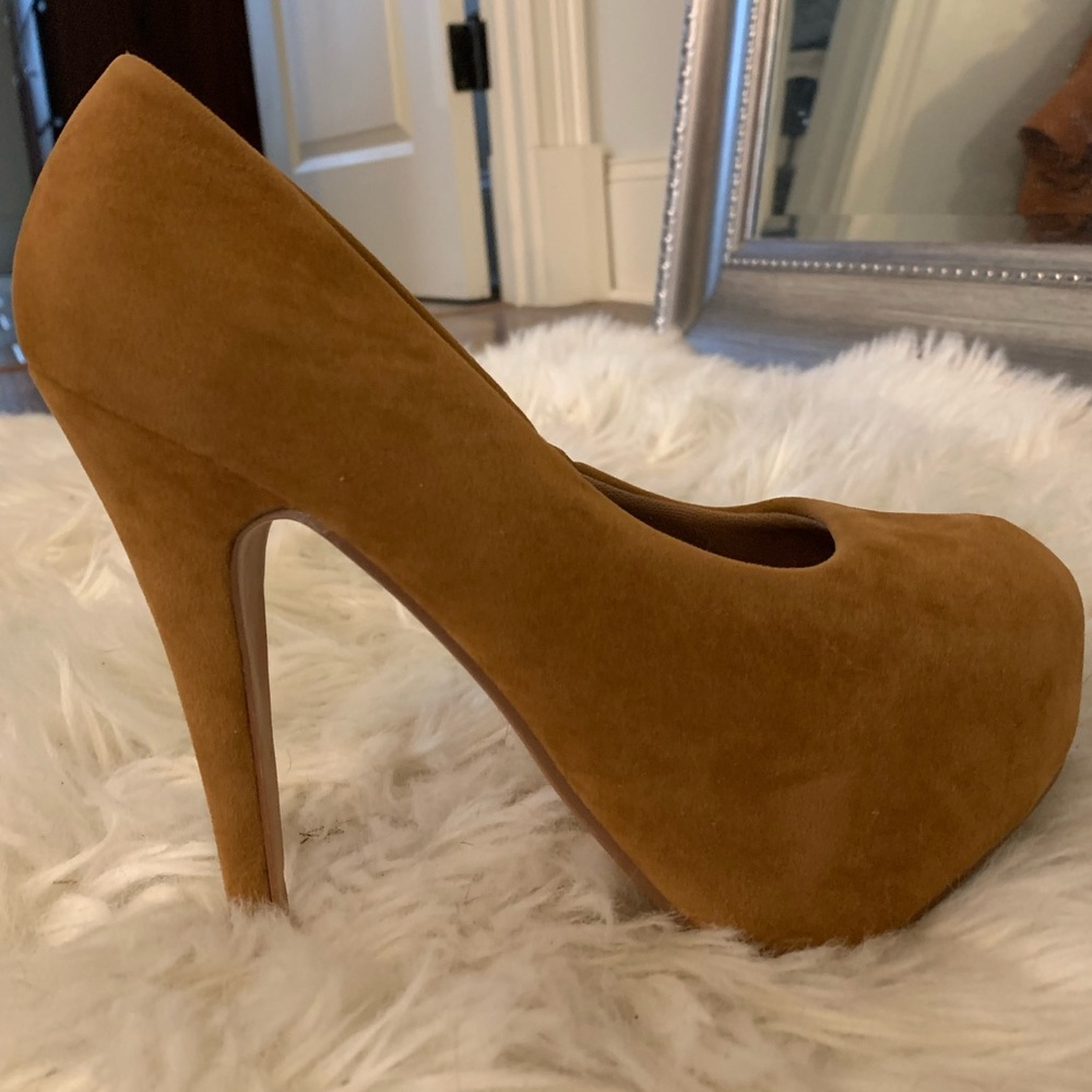 Crushed velvet, platform heels